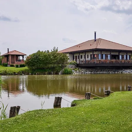 & Restaurace Na Jitrach Pensionat 3*