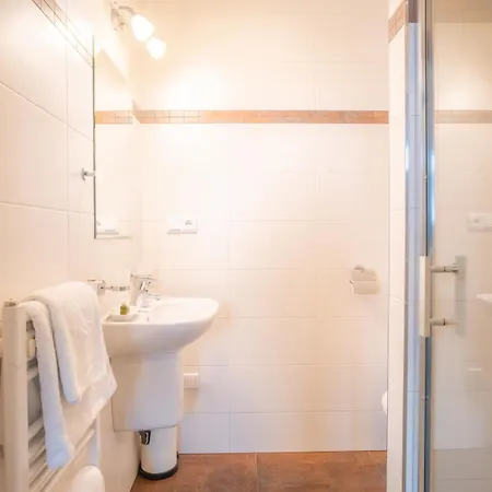 & Restaurace Na Jitrach