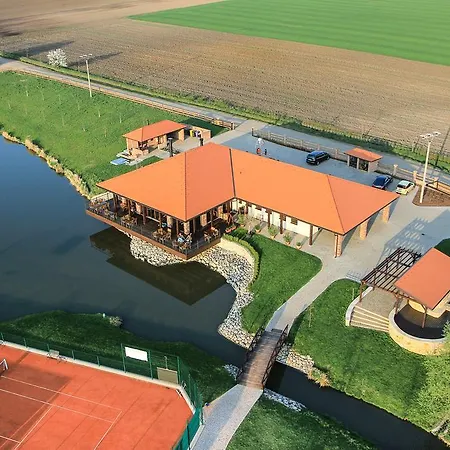 Guest house & Restaurace Na Jitrach Semice