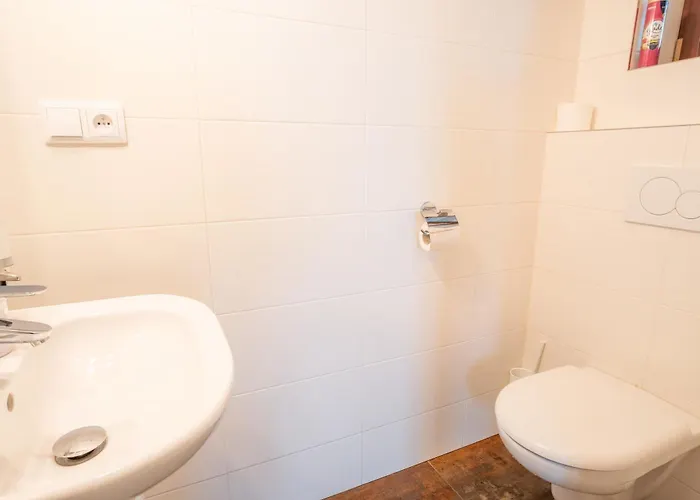 & Restaurace Na Jitrach Гостевой дом 3*